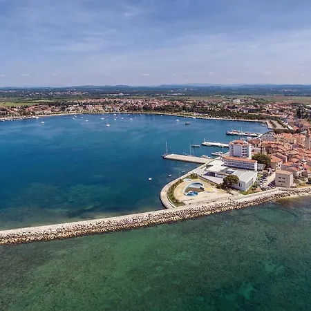 Amazing In Murine W/ Outdoor Swimming Pool, Jacuzzi&4 Bedrooms Vakantiehuis